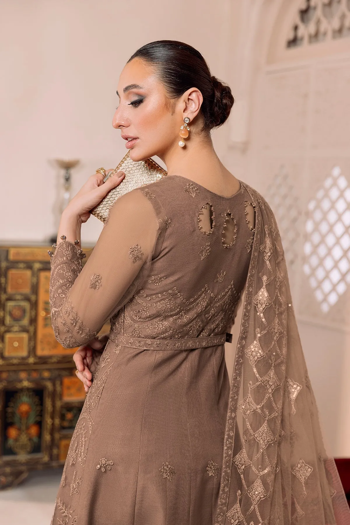 Alizeh Dua Luxury Formals – V01D05B- RYAN ( BEIGE )