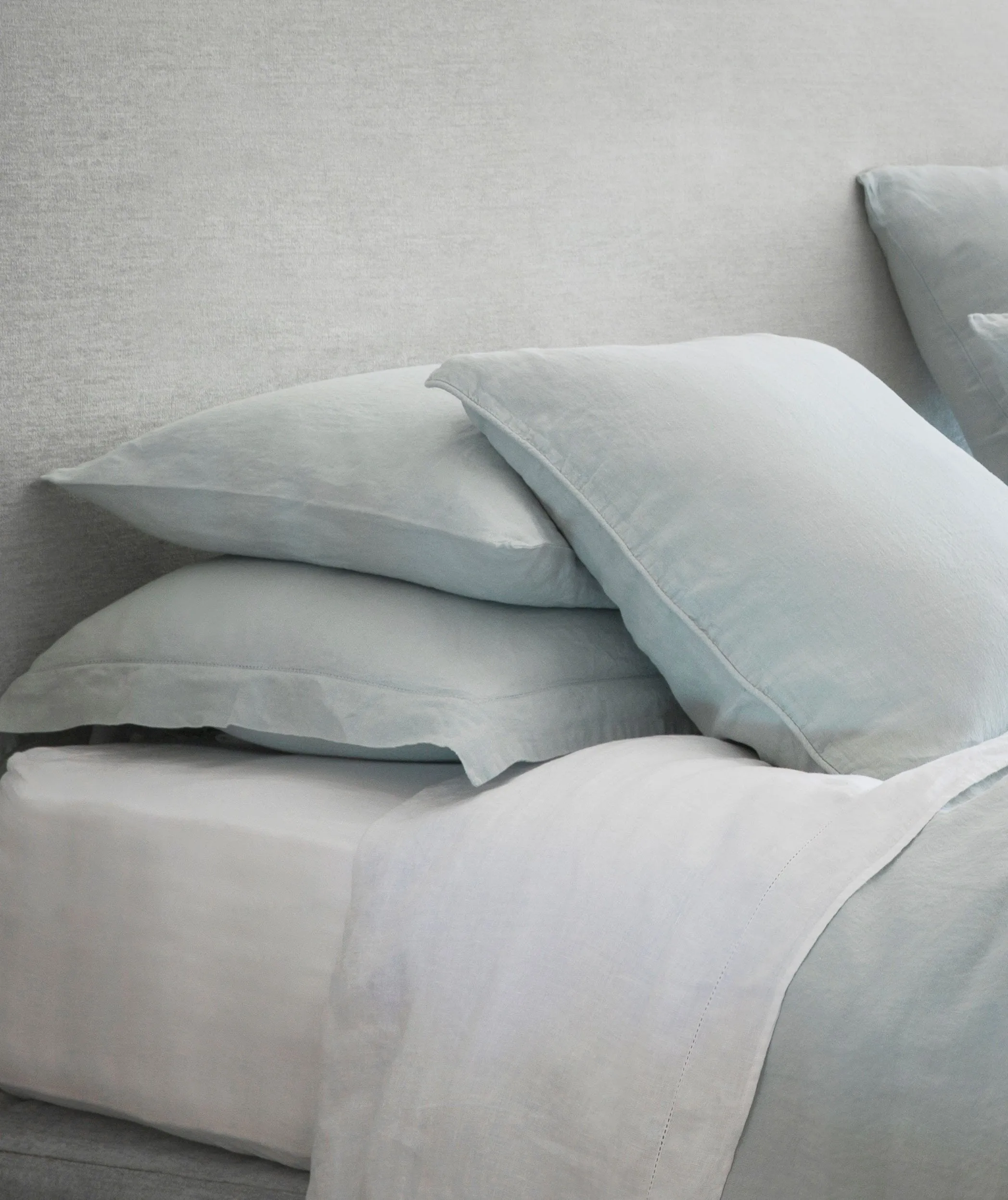 SAMPLE SALE<br>Classic White Linen Fitted Sheet<br>Size Single