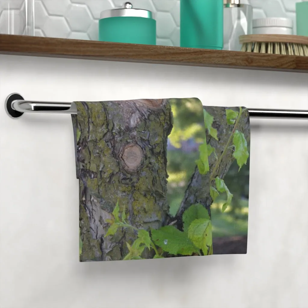 Tree Stump and Green Leaves Face Towel